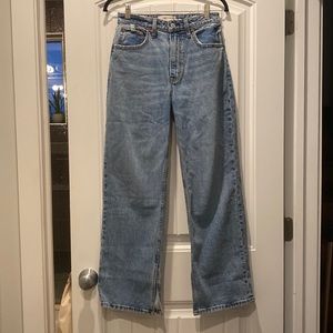 Abercrombie 90s Relaxed Jean High Rise